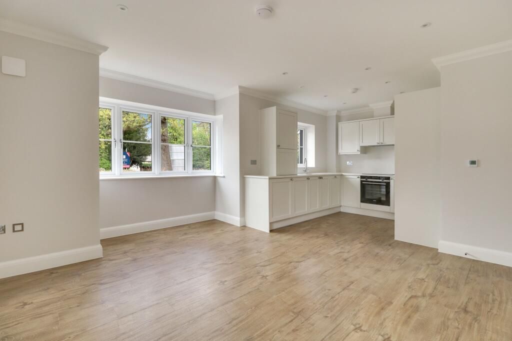 Property photo 3 of 17 Kitchen Diner Sitting