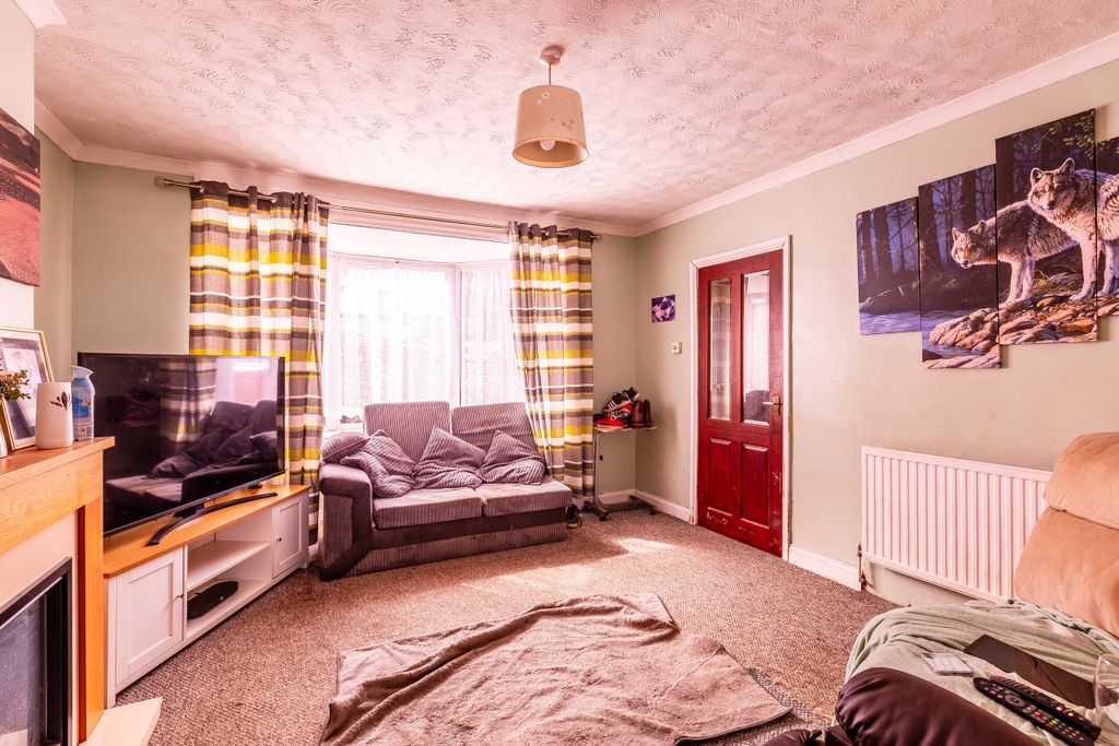 Property photo 2 of 11 Photo 1