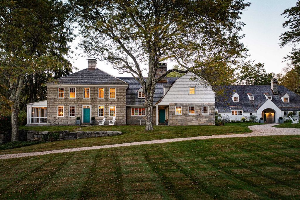 Property photo 1 of 31