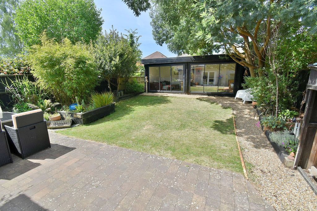 Property photo 3 of 19