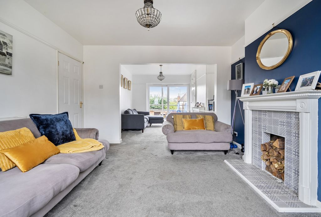 Property photo 2 of 21 Lounge/Diner