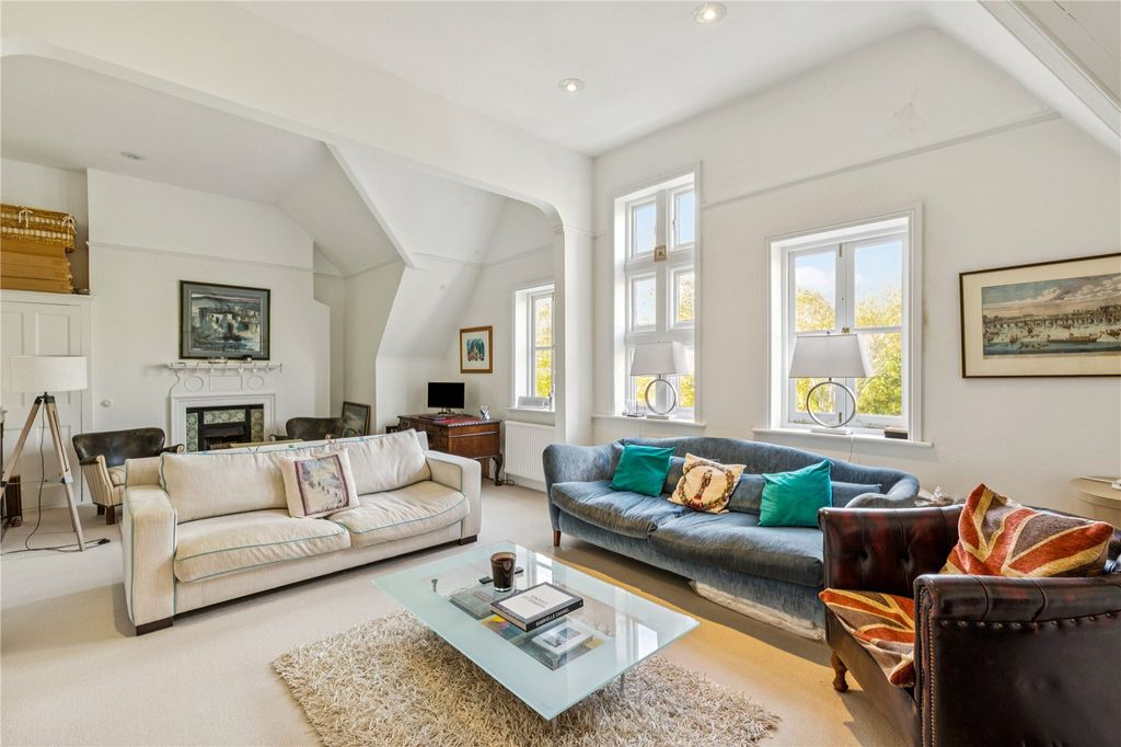 Property photo 1 of 16 Picture No. 11