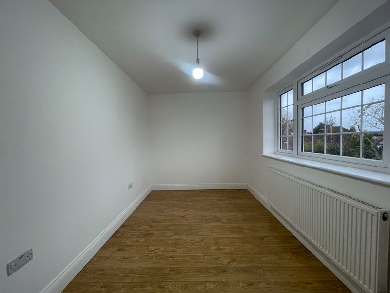 Property photo 2 of 12 Photo 7