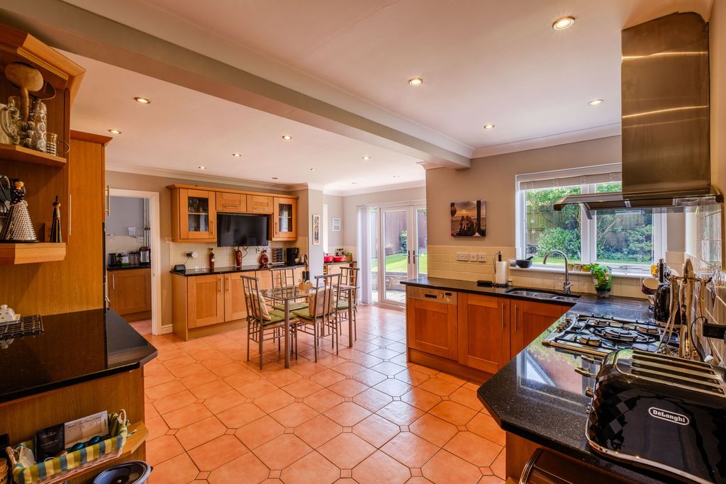Additional image 5 of 5 bed detached house for saleVale Close, Lichfield WS13