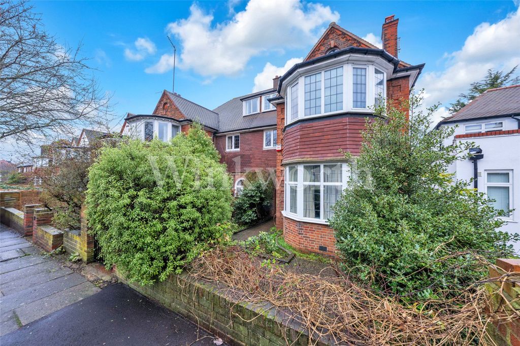 Property photo 1 of 18 Picture No. 01