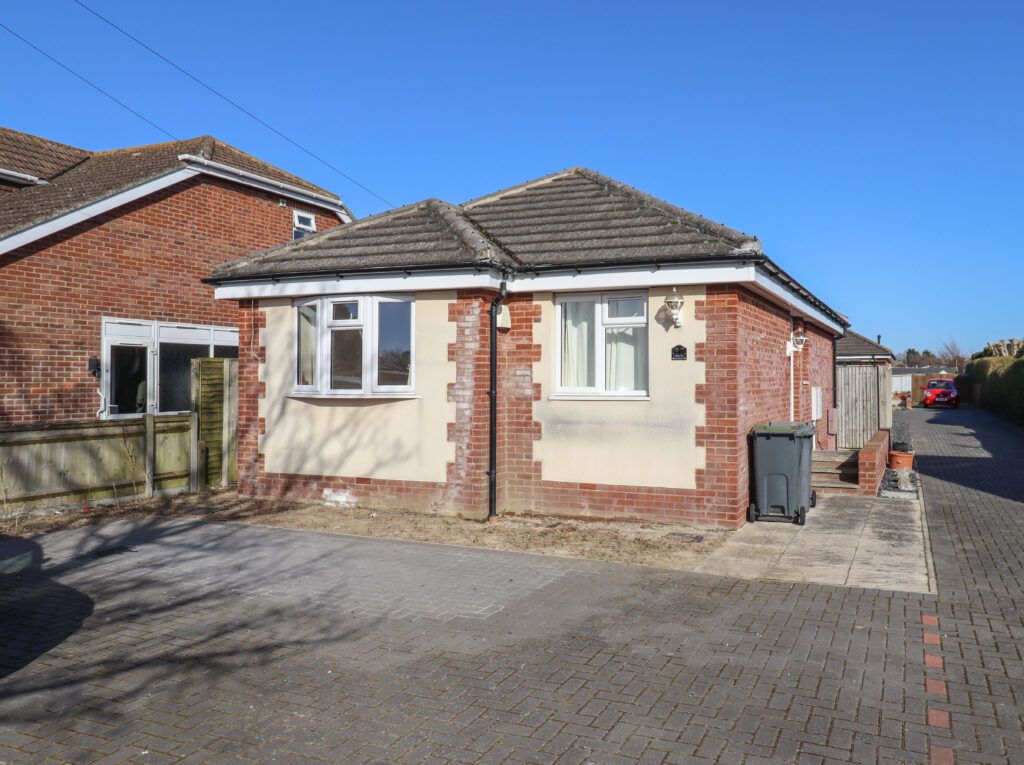 Property photo 1 of 11