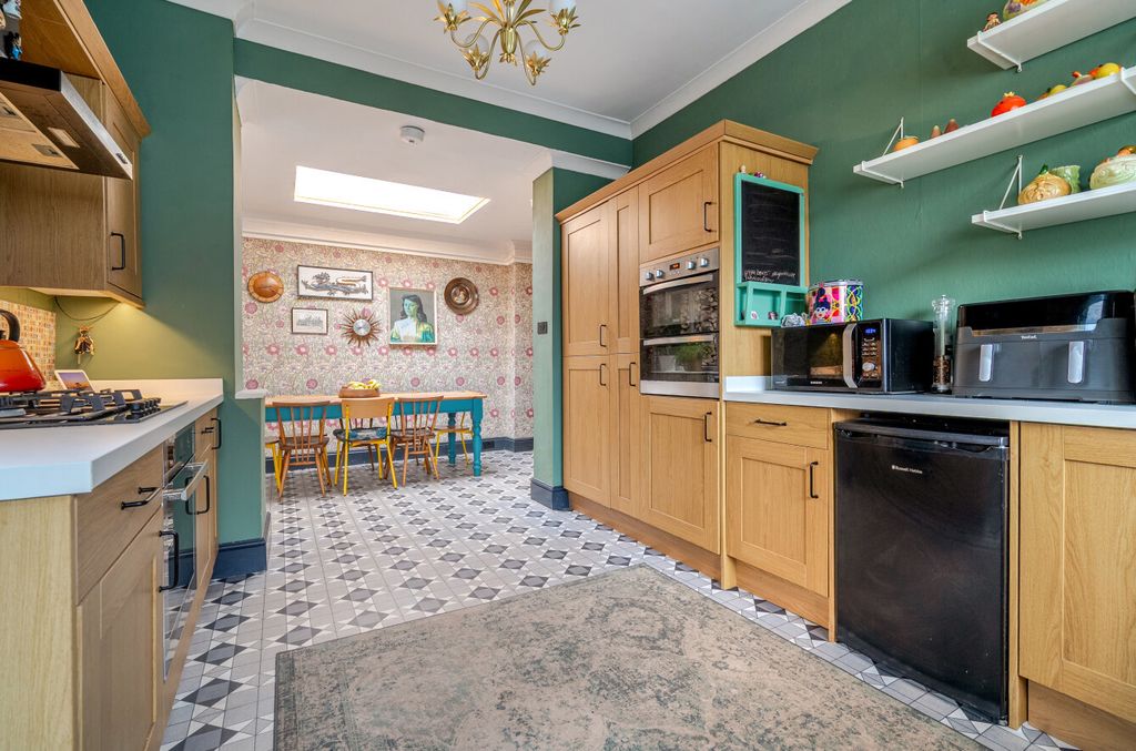 Property photo 2 of 24 2 - 1446487-21-69E27E...