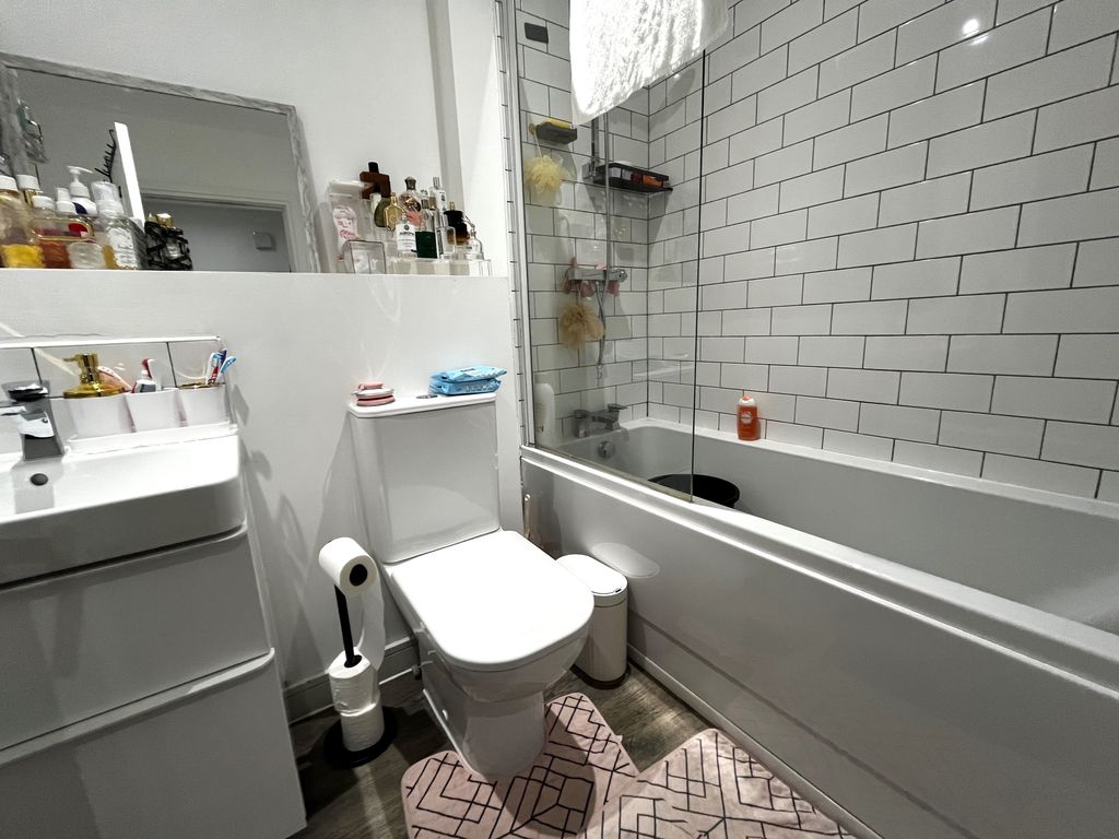 Property photo 3 of 3