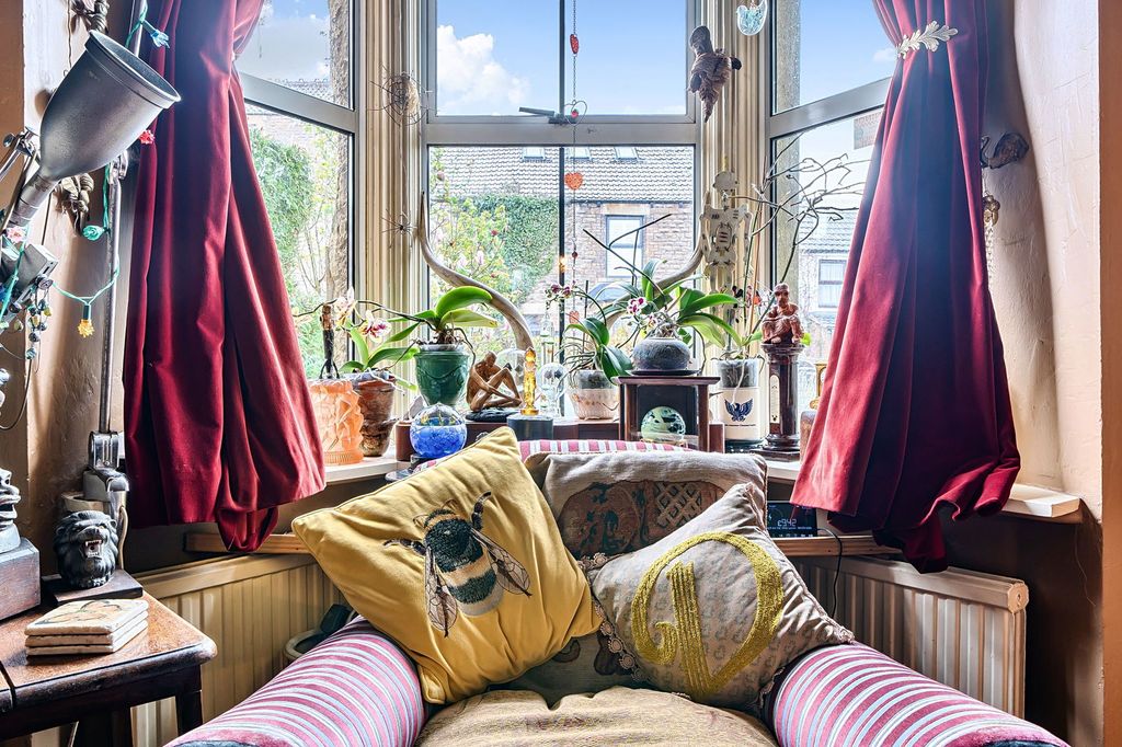 Property photo 3 of 24