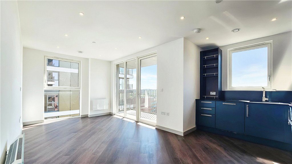 Property photo 2 of 15 Living Space
