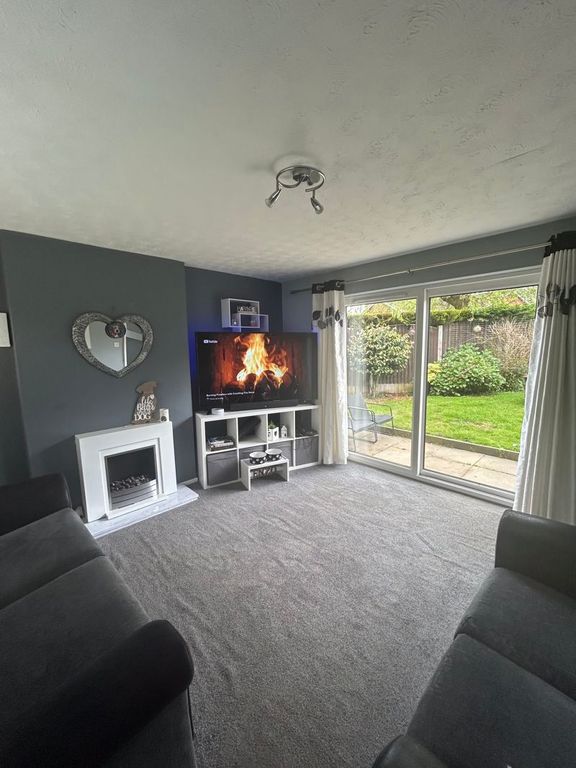 Property photo 3 of 13 Living Room