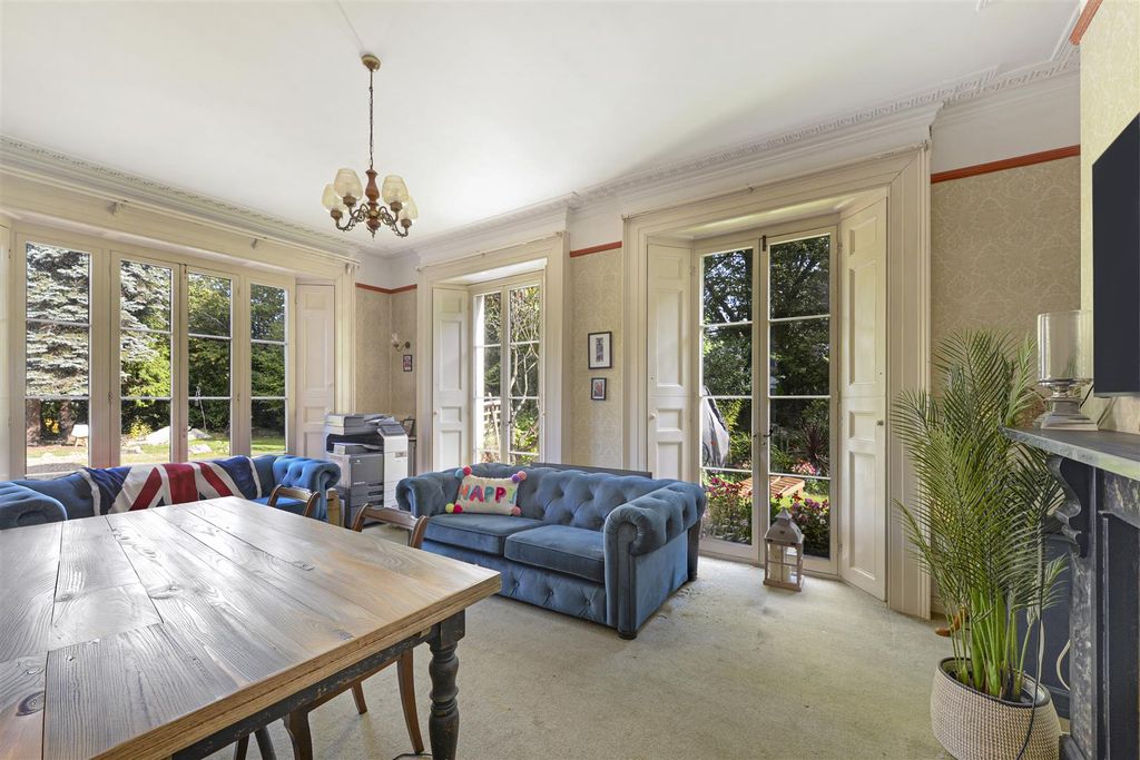 Property photo 3 of 25 03