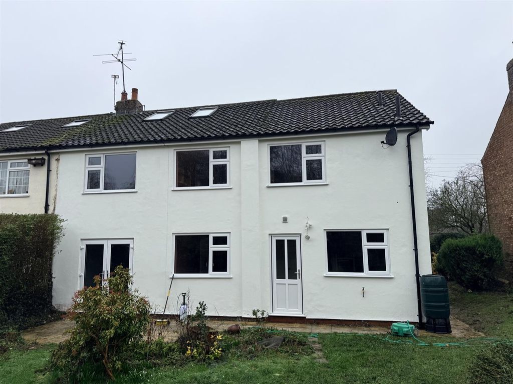 Property photo 2 of 14 B466340d-1F18-4899-835A-335c4d4Df90B.Jpeg