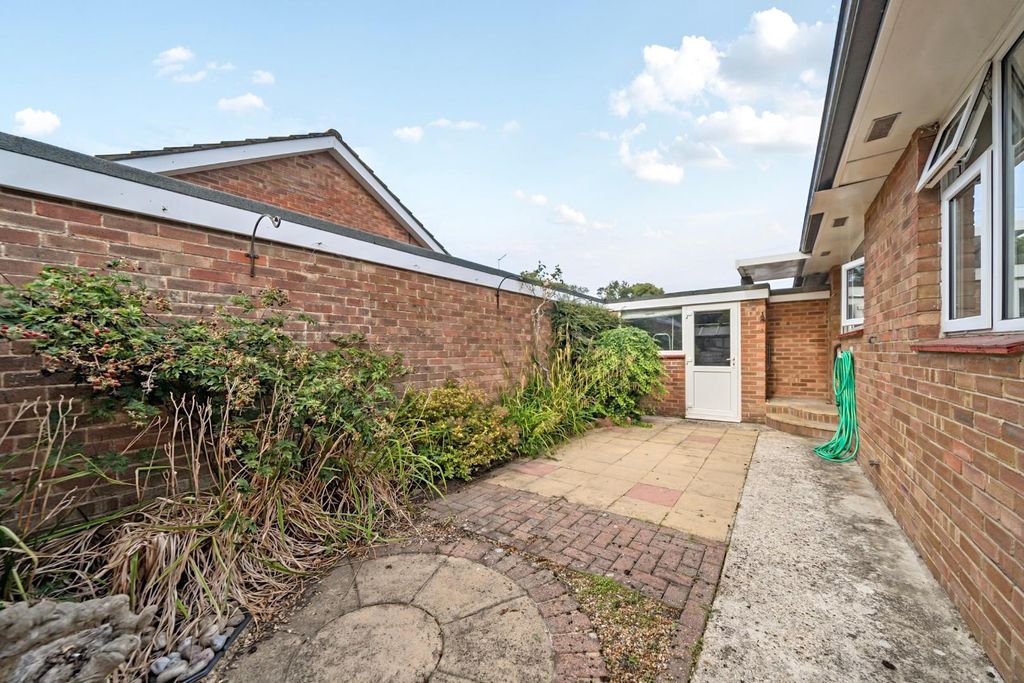 Property photo 2 of 21 18-1331336-18-6887Cf6d9Ca87-18.Jpg