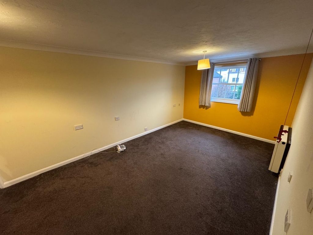 Property photo 2 of 6