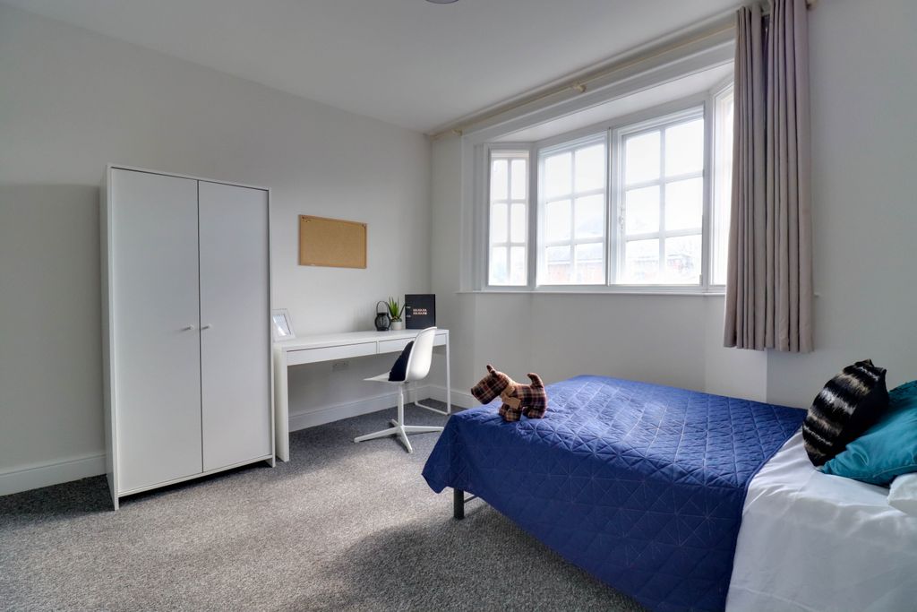 Property photo 2 of 5