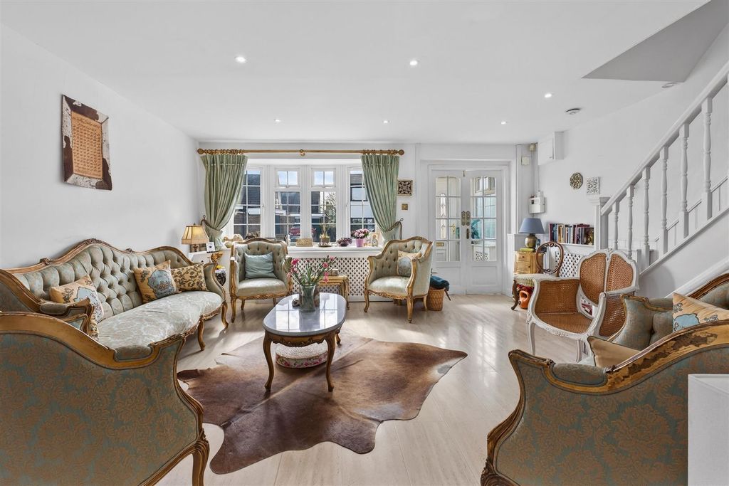 Property photo 2 of 18 205Sherwoodaveweb_10.Jpg