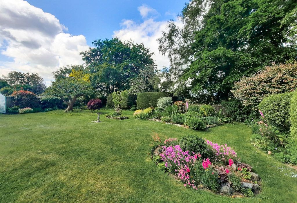 Property photo 2 of 16 Picture No. 33