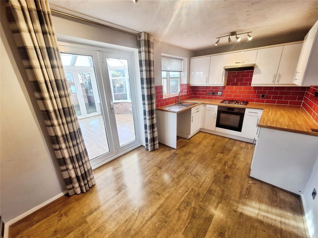 Property photo 3 of 13 Kitchen Diner