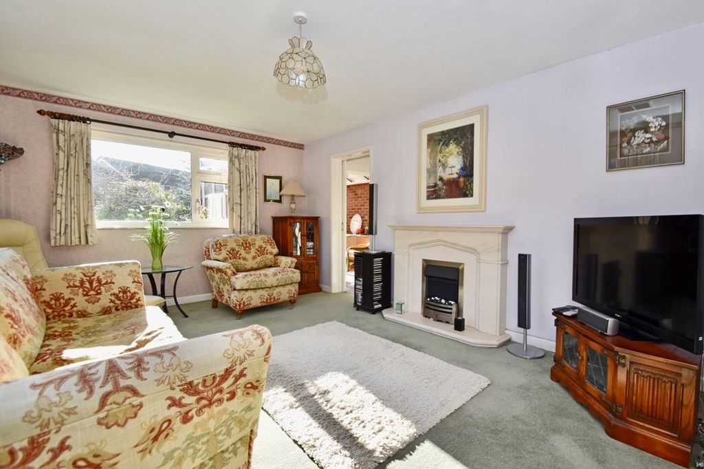 Property photo 3 of 25