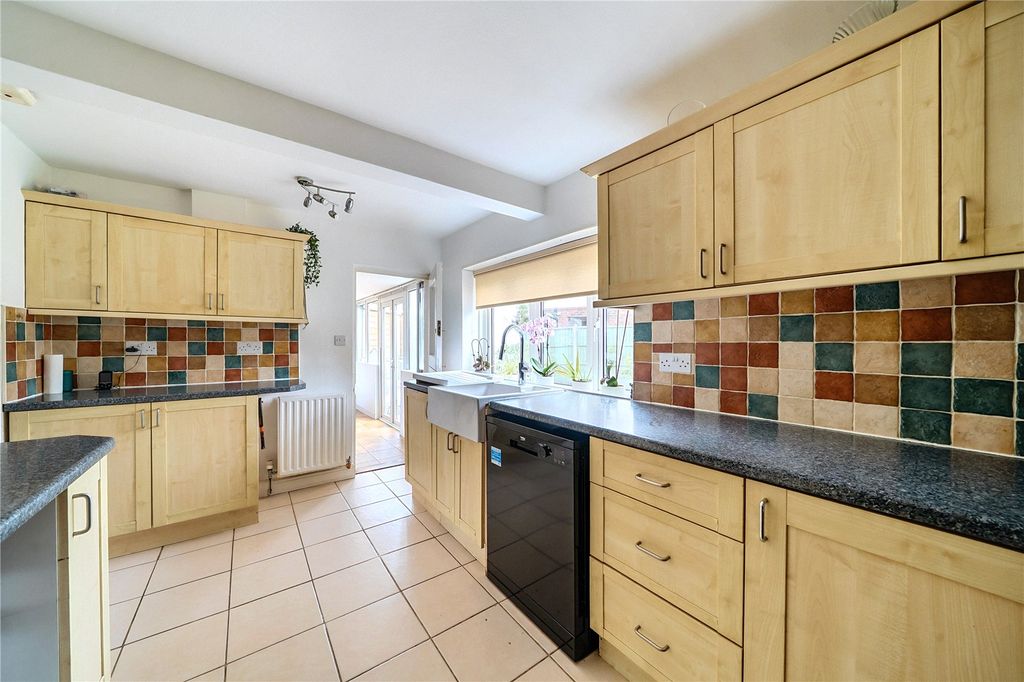 Property photo 3 of 19 Picture No. 02