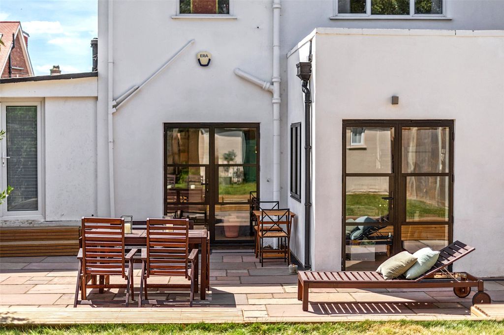 Property photo 1 of 37 Rear Garden