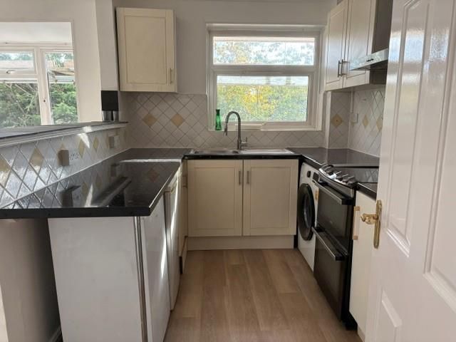 Property photo 3 of 8 Kitchen.Jpg