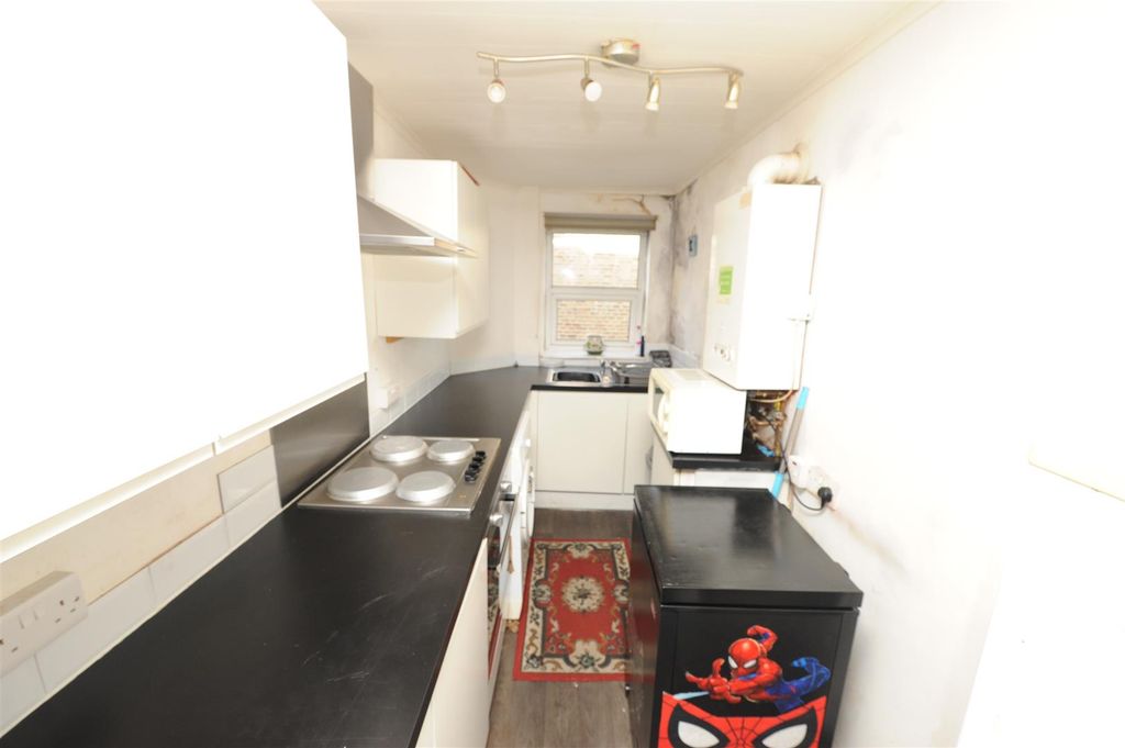 Property photo 3 of 8