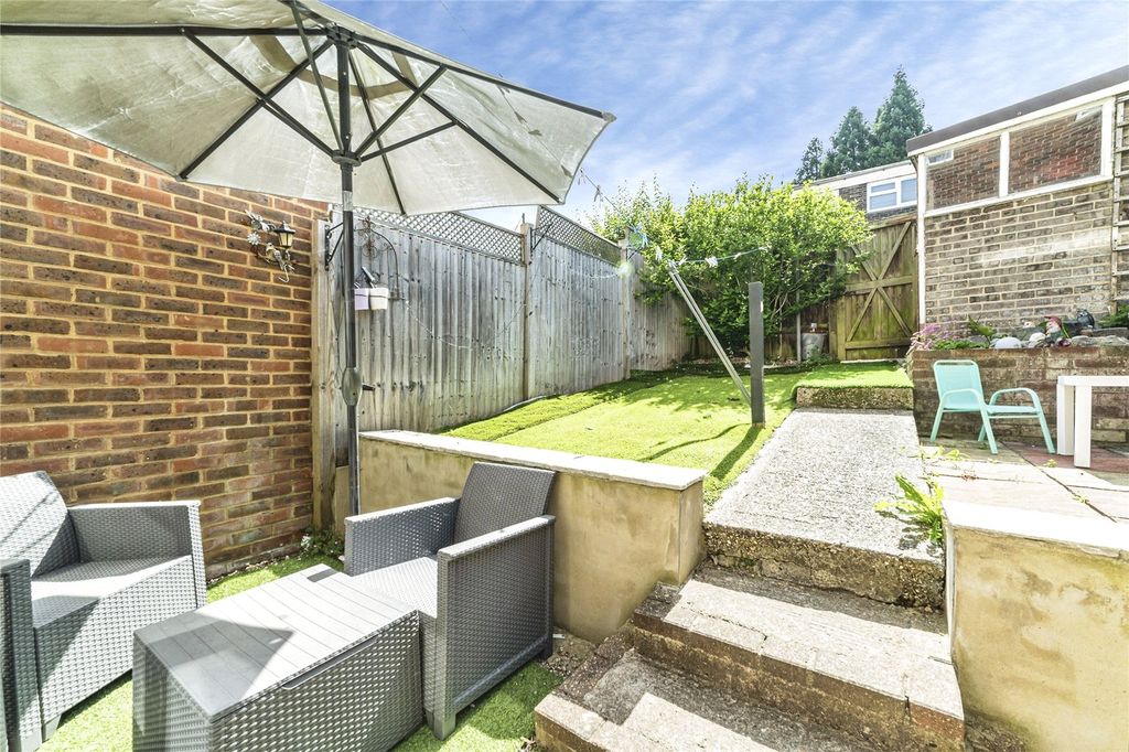 Property photo 2 of 20 Picture No. 30