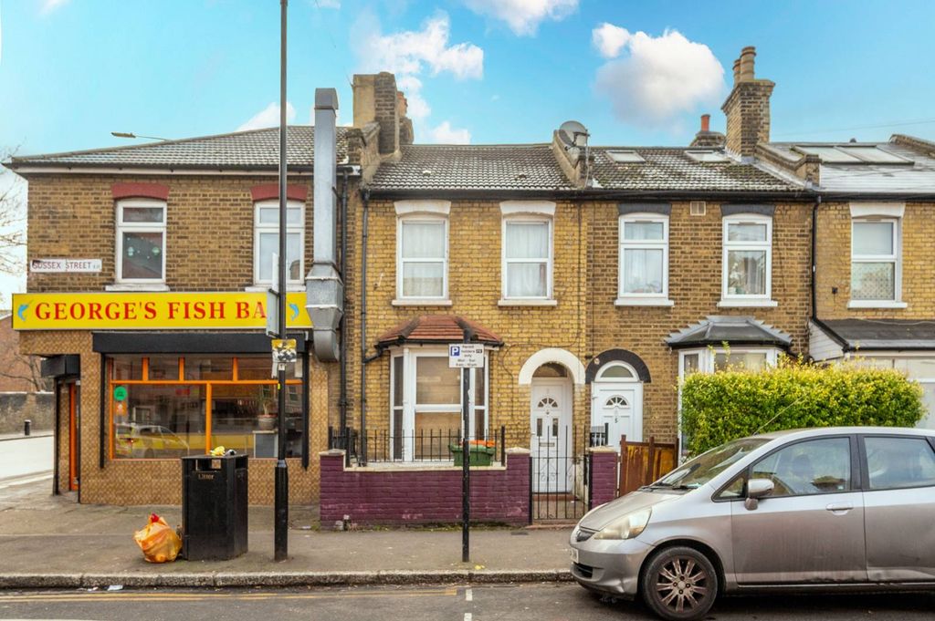 Property photo 1 of 8