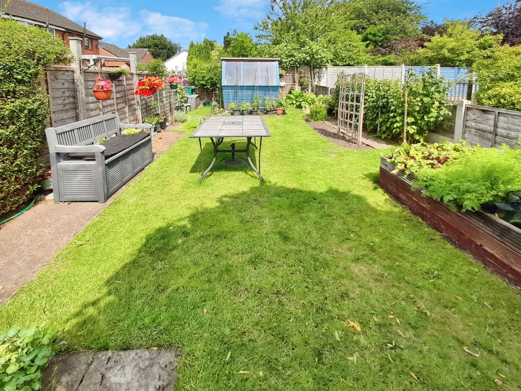 Property photo 2 of 18 Pbox-Garden-315896.Jpg