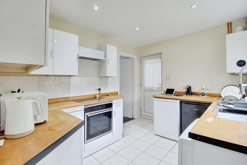 Property photo 3 of 14