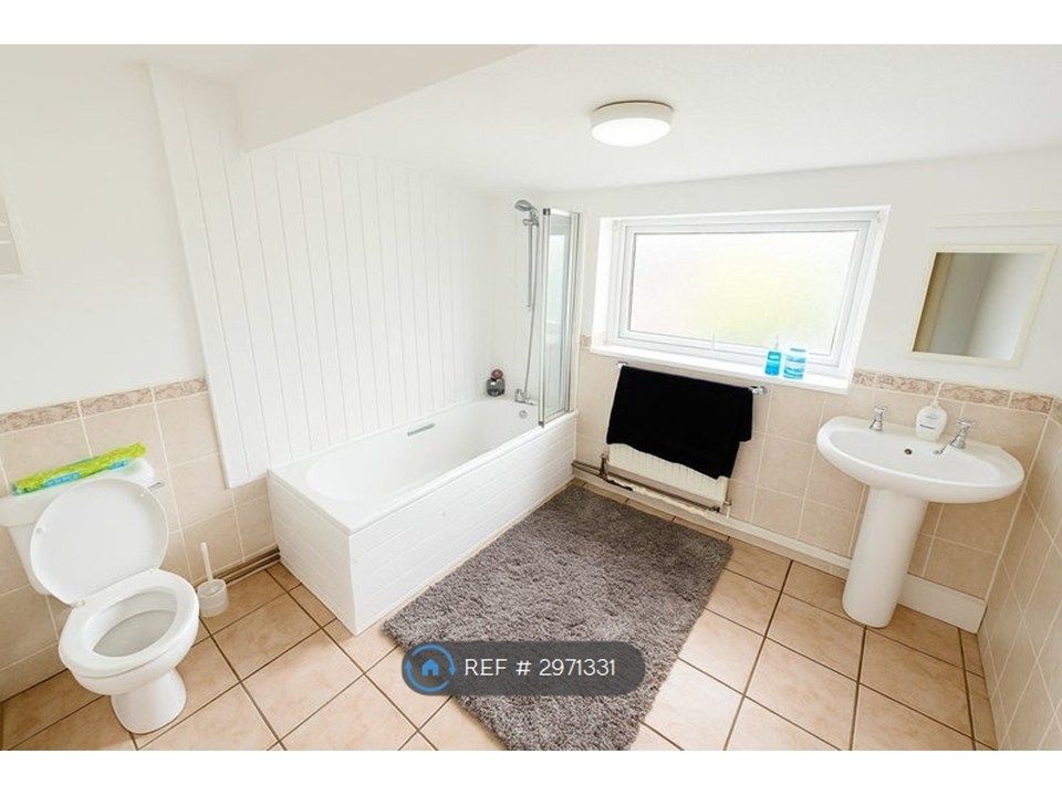 Property photo 3 of 5