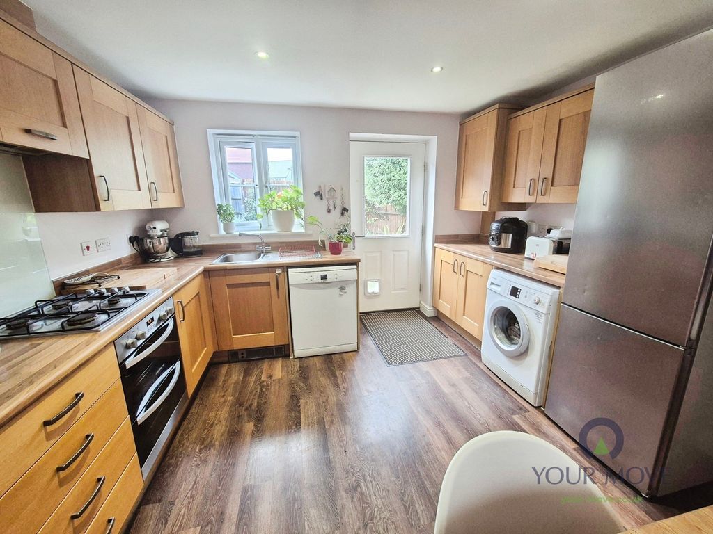 Property photo 2 of 22 Kitchen