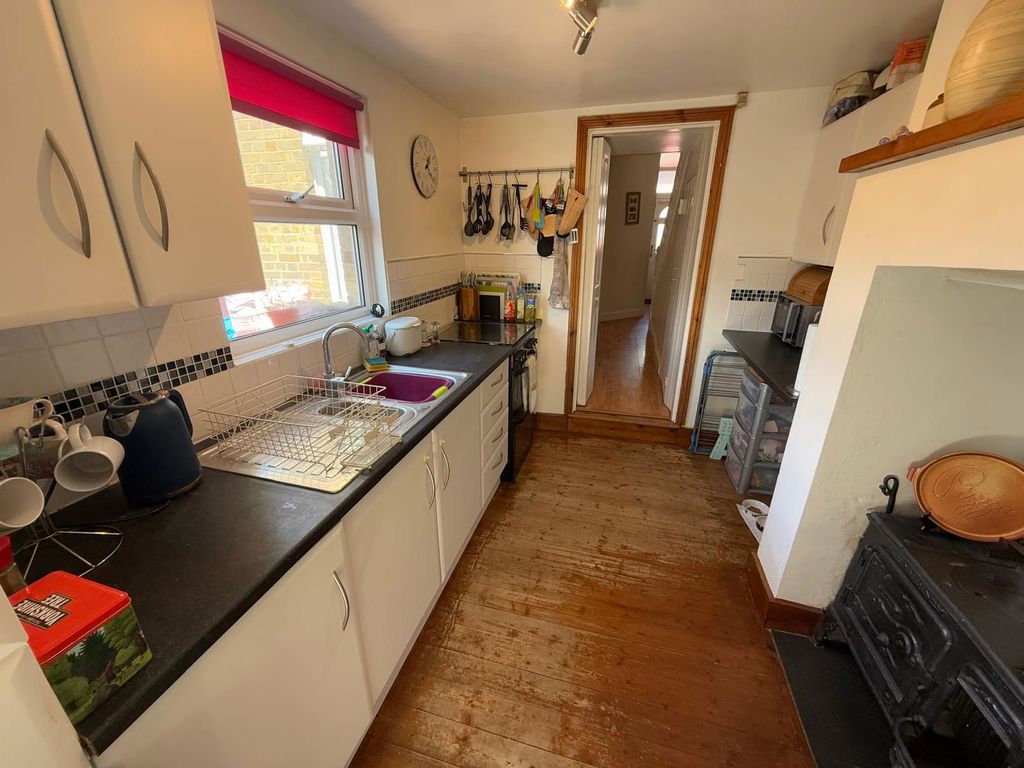 Property photo 2 of 13