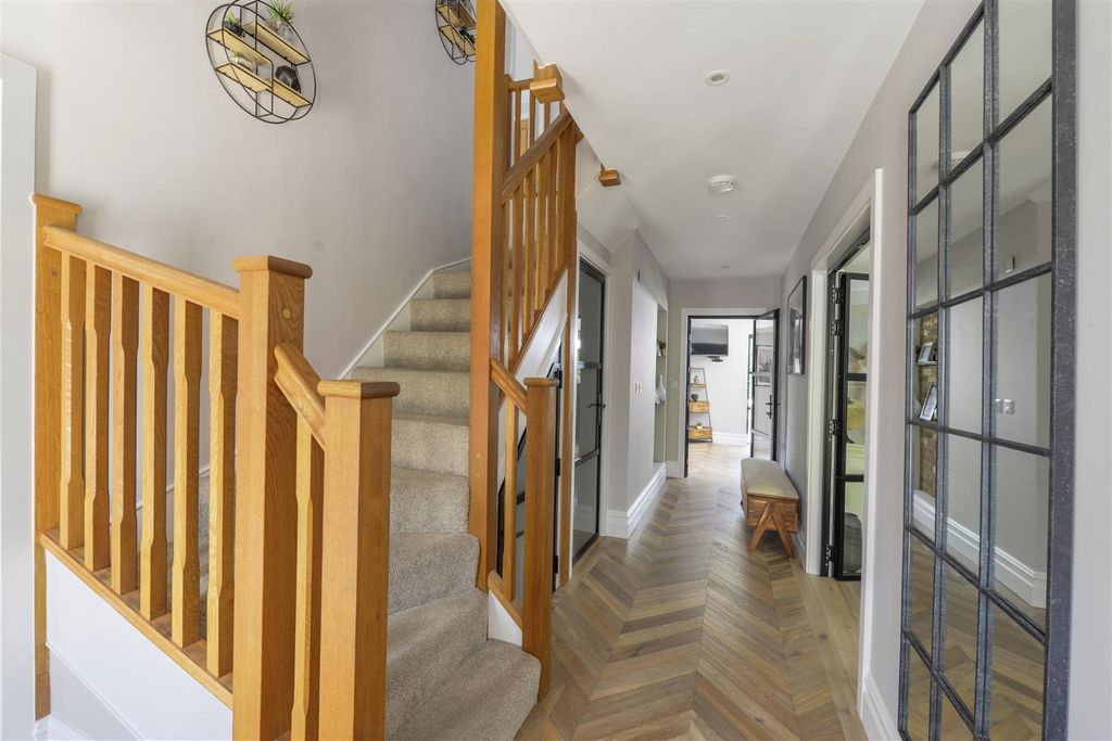 Property photo 3 of 30 73Bheath03.Jpg