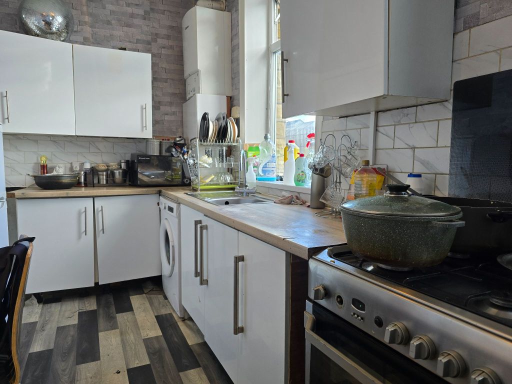 Property photo 3 of 11 Photograph 2