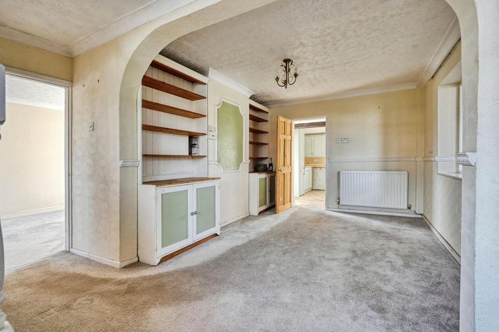 Property photo 3 of 17 13Man5.Jpg