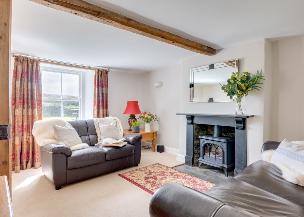 Property photo 3 of 43 Gallery