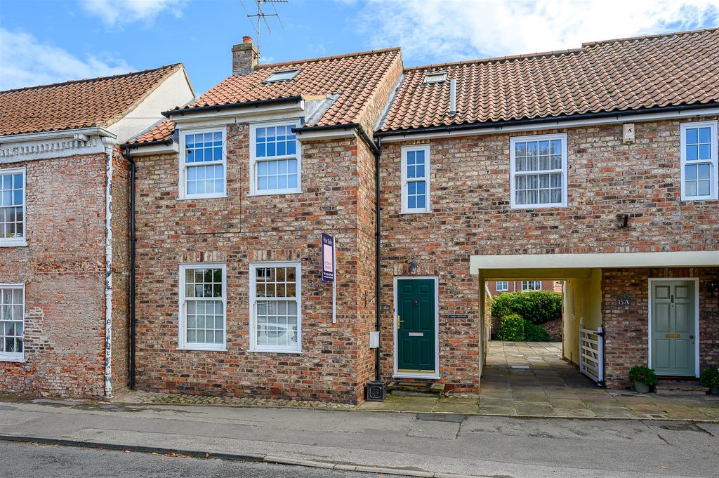 Property photo 1 of 22