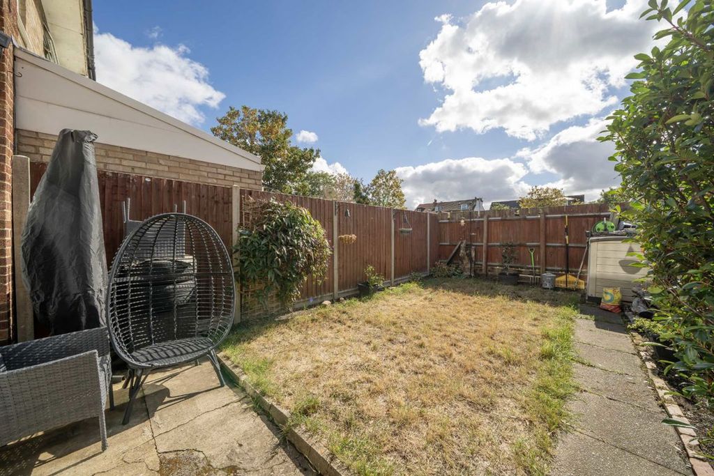 Property photo 1 of 7