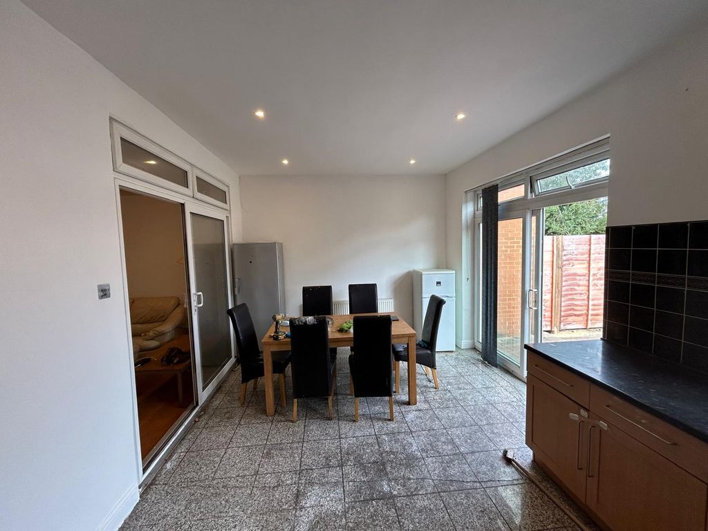 Property photo 3 of 15 Gallery