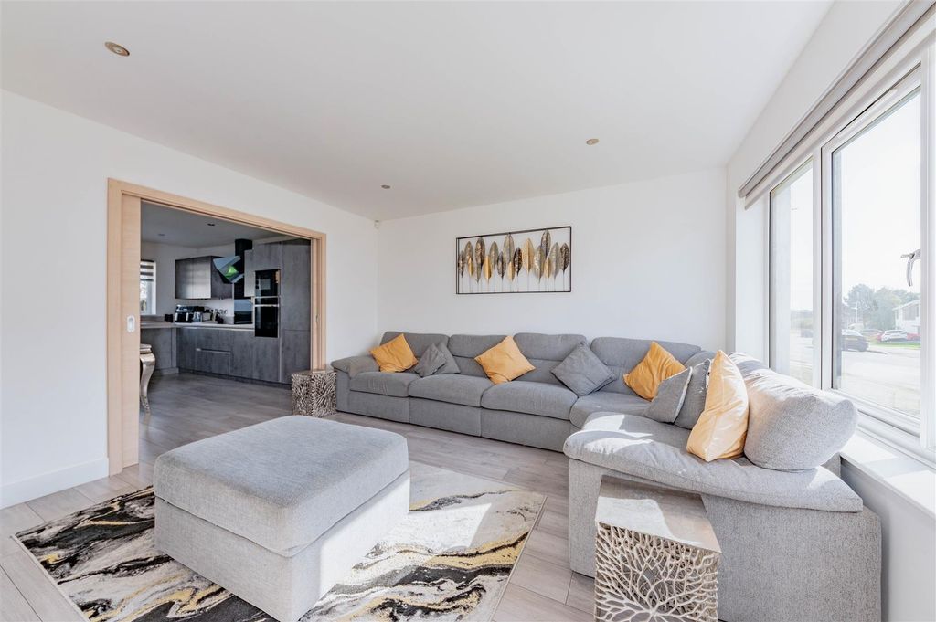 Property photo 3 of 22 30 Castleview Place Dundee-1.Jpg