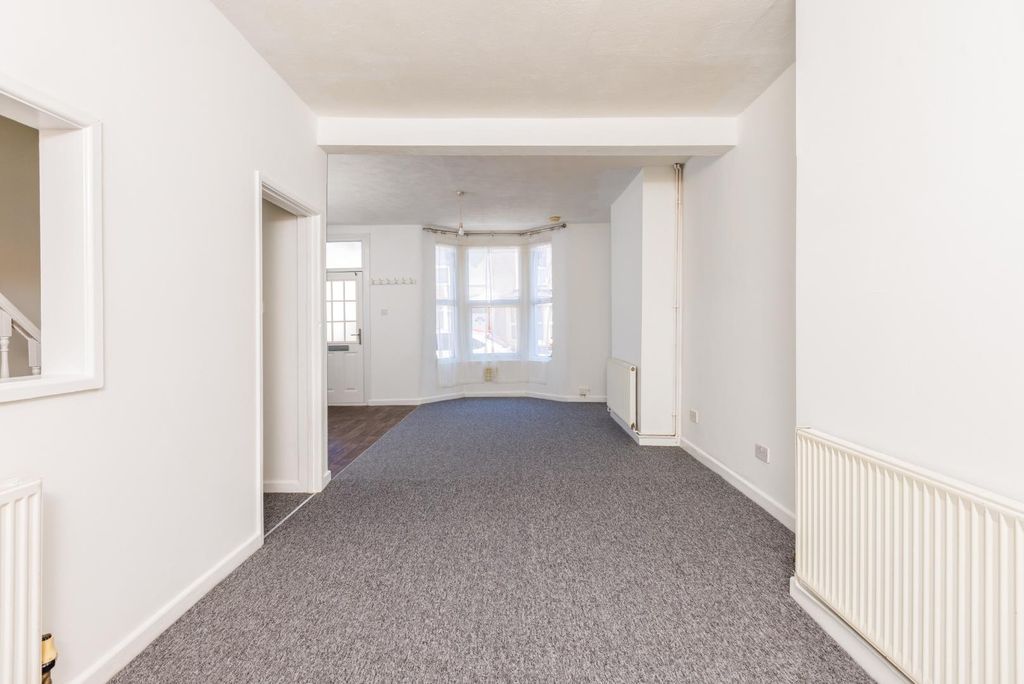 Property photo 1 of 21 79 Victoria Parade-10.Jpg