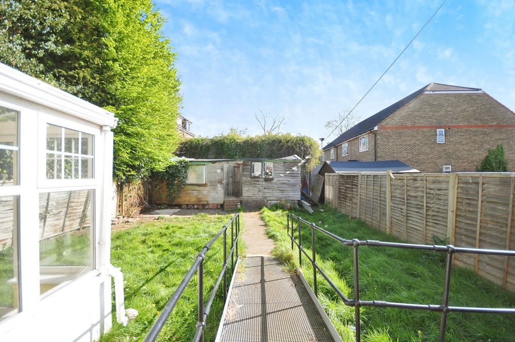 Property photo 2 of 17 Photo