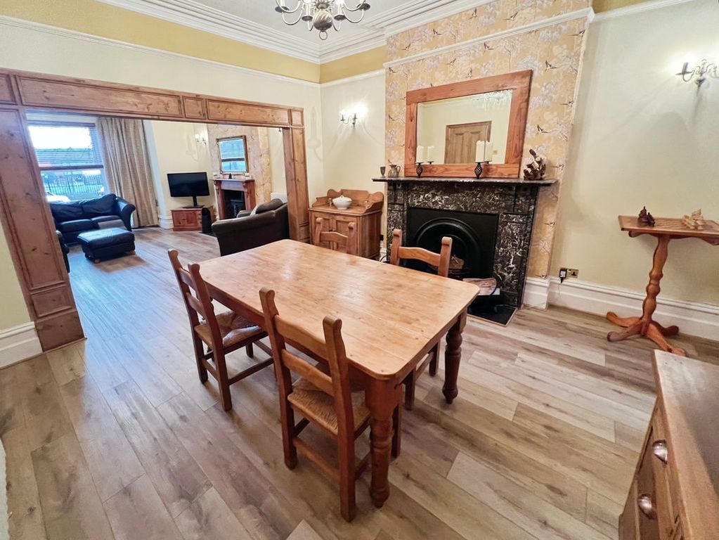 Property photo 3 of 29 Dining Room