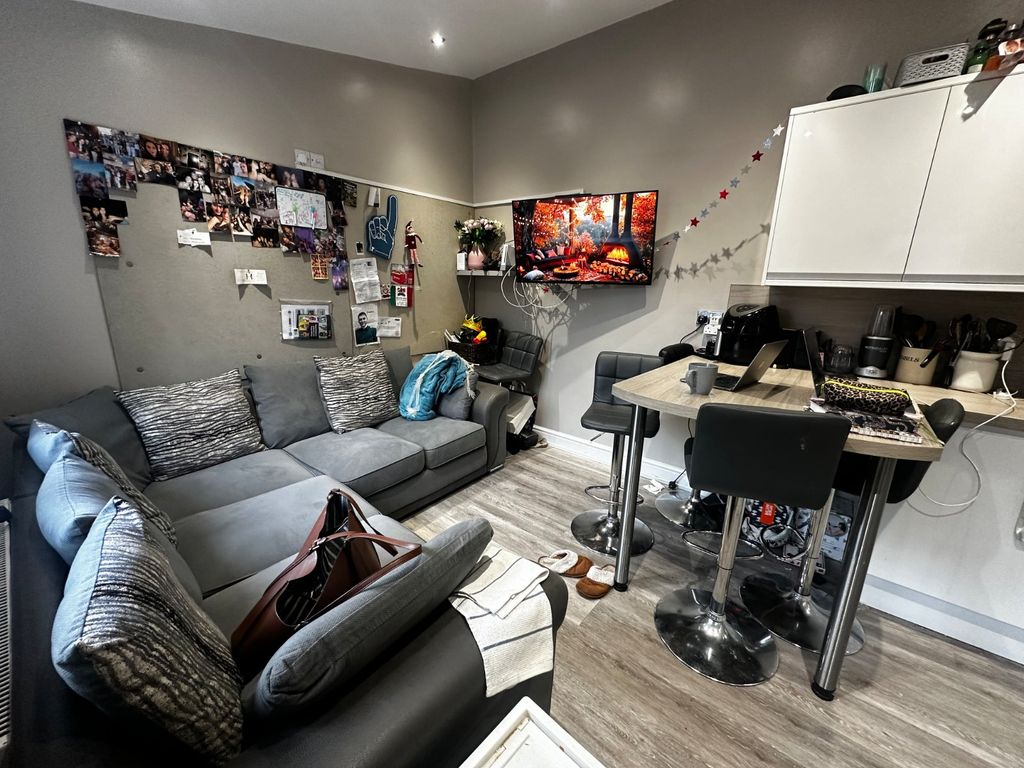 Property photo 3 of 15 Picture No. 14