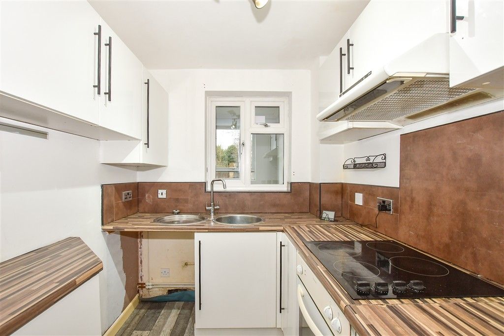 Property photo 2 of 13 Kitchen