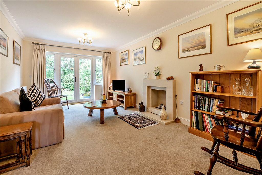 Property photo 2 of 45 Picture No. 33