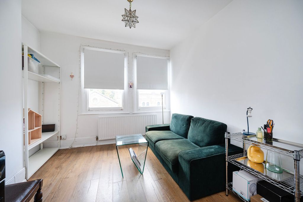 Property photo 2 of 11